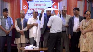 नेकपा एस छोडको भोलिपल्टै एमालेमा प्रवेश
