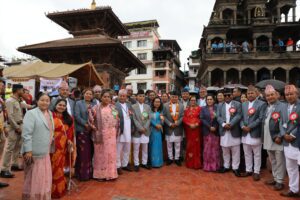 राष्ट्रपति पौडेलले गरे पाटनको कृष्ण मन्दिरमा पूजाअर्चना राष्ट्रपति पौडेलले गरे पाटनको कृष्ण मन्दिरमा पूजाअर्चना