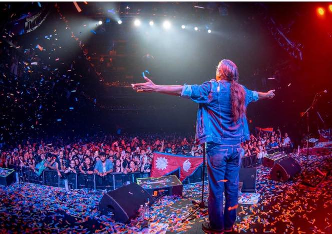 रातो र चन्द्रसूर्य र नेपाली झण्डाले बनायो अमृत गुरुङलाई भावुक