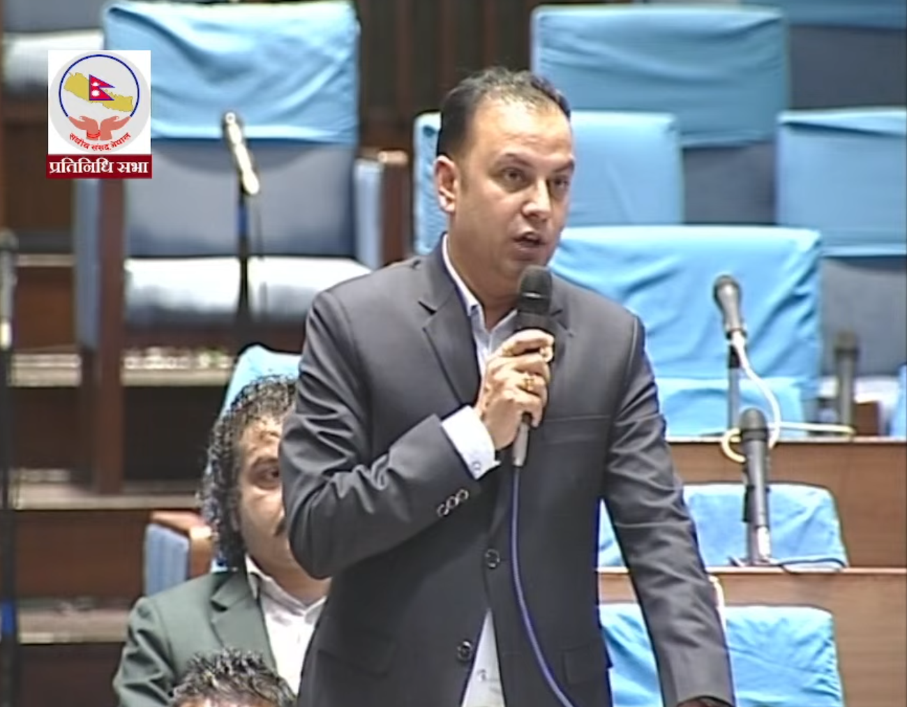 कांग्रेसलाई सांसद झाको प्रश्न : भुटानी शरणार्थी बनाउँदा नेपालको शिर किन झुकेन ? 