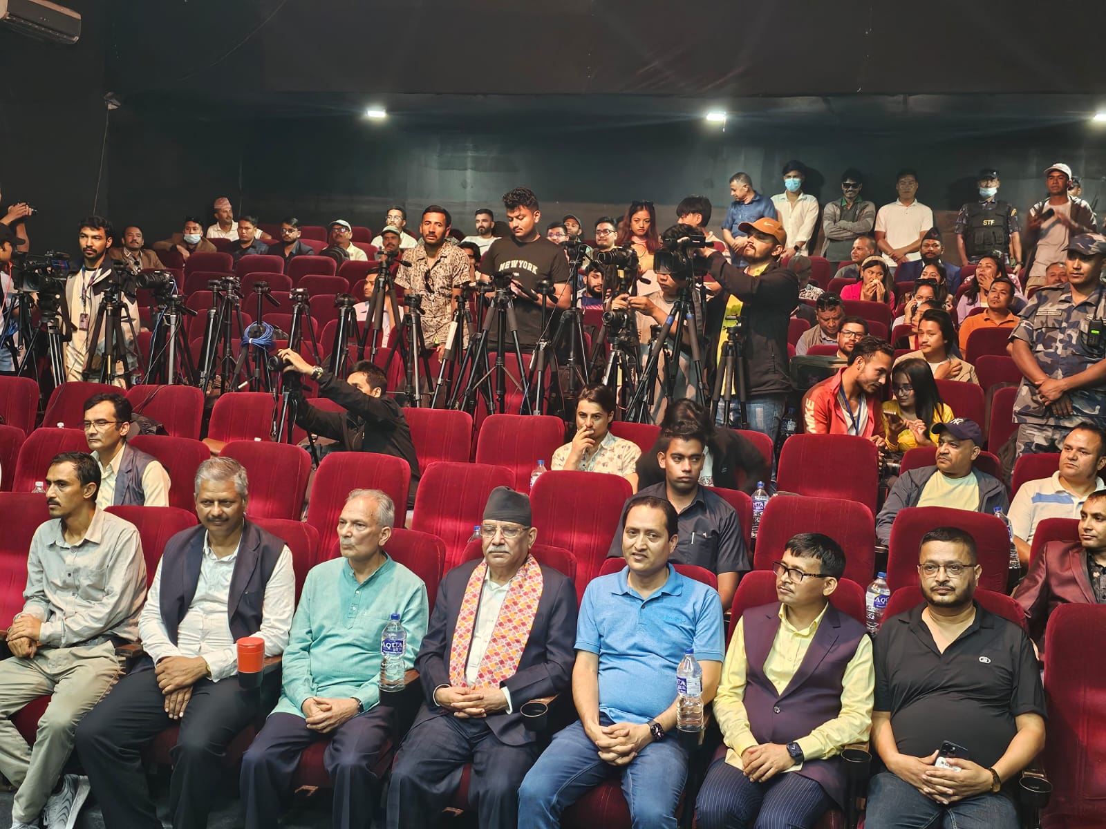 प्रचण्ड र बाबुरामले एउटै मञ्चबाट भनेः जनयुद्ध आधुनिक नेपाल निर्माणपछिको सबैभन्दा ठूलो परिघटना