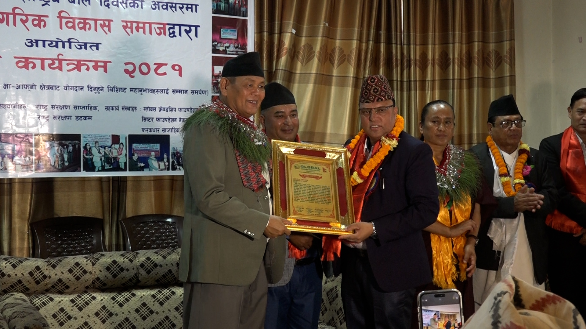 प्रतिभाहरुलाई खोजेर अगाडि ल्याउने काम विकास समाजले गरेको छ