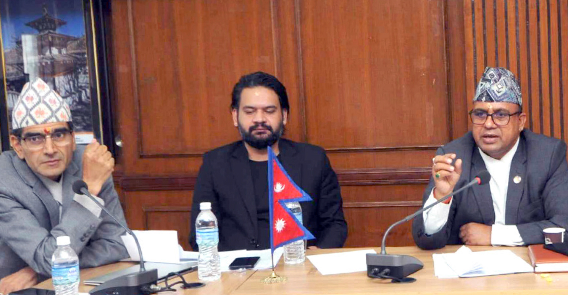 पशुपति गौशाला धर्मशाला खाली गर्ने कार्य रोक्न मन्त्री पाण्डेको निर्देशन पशुपति गौशाला धर्मशाला खाली गर्ने कार्य रोक्न मन्त्री पाण्डेको निर्देशन