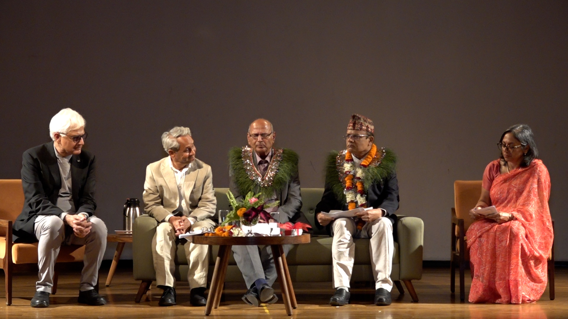 जगदम्बा–श्री र मदन पुरस्कार प्रदान