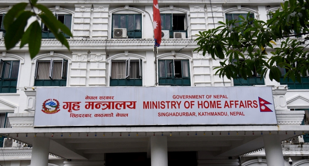 विपद्का घटनामा परी ज्यान गुमाउने २३८ जनाका परिवारलाई राहत रकम वितरण विपद्का घटनामा परी ज्यान गुमाउने २३८ जनाका परिवारलाई राहत रकम वितरण