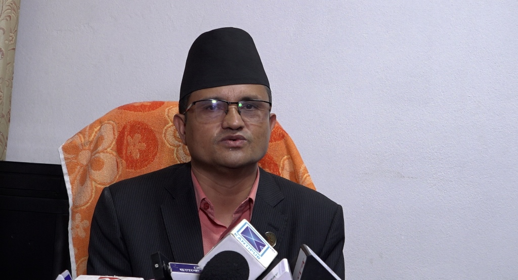 रवि लक्षित सूर्य थापाको व्यङ्ग्य – कलाविहीन नयाँ नाटक मञ्चन