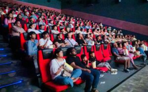 ‘पूर्ण बहादुरको सारङ्गी’को ‘वर्ड अफ माउथ’ बलियो, दर्शक भन्छन्- ‘धरधरी रुवायो’