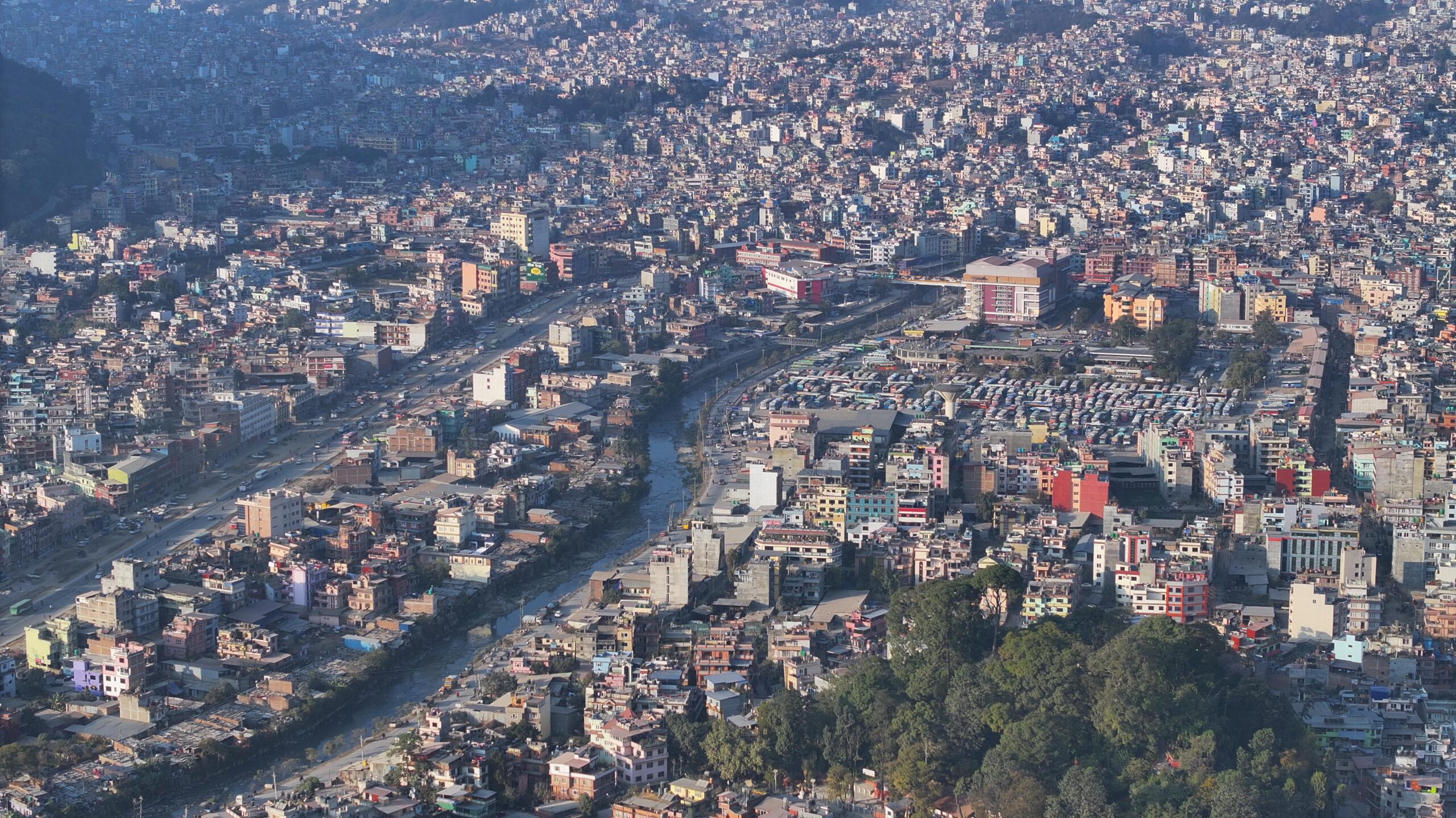 आकाशबाट देखिएको गोङ्गबु बसपार्क र विष्णुमती नदी (तस्बिरहरू)