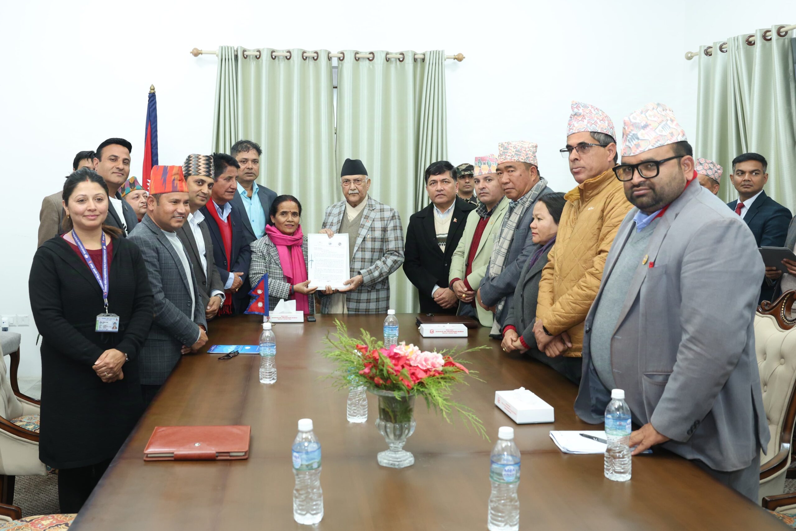 गाउँपालिका, नगरपालिका र जिससका प्रतिनिधिले गराए प्रधानमन्त्रीको ध्यानाकर्षण