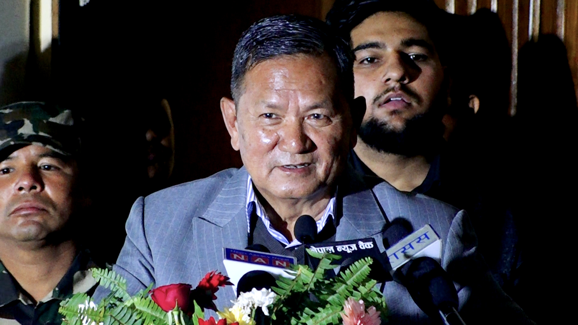 नेपाल सरकारका प्रवक्ता गुरुङद्वारा पर्यटन मन्त्री पाण्डेको सार्वजनिक रूपमा आलोचना