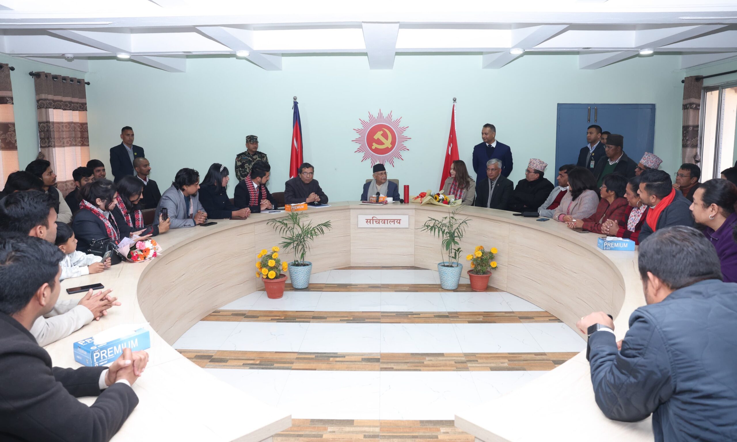 एमाले सचिवालय बैठक बस्दै