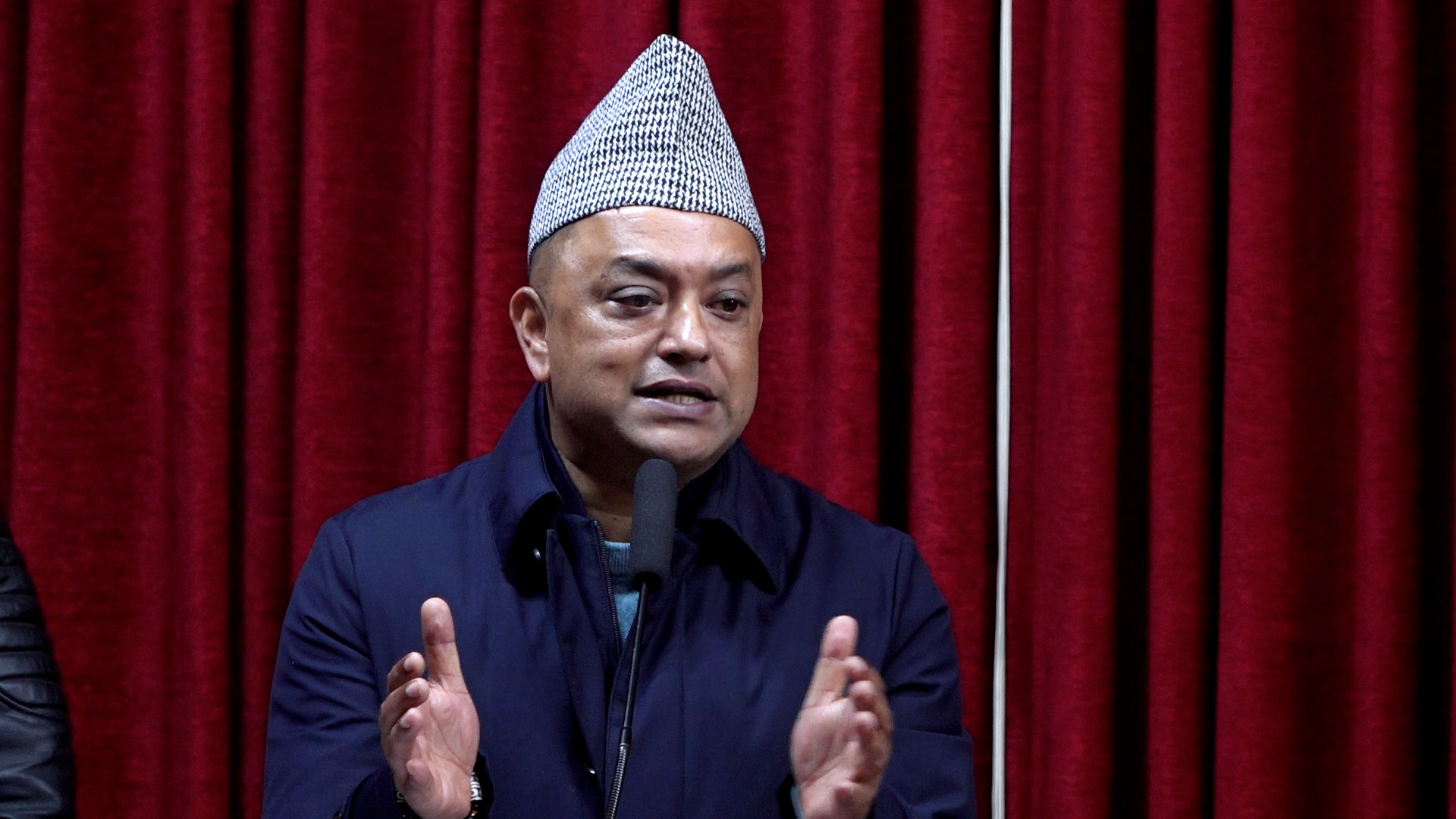मन्त्रालयले बनाउँदै गरेको कृषि विधेयक महत्त्वपूर्ण दस्ताबेज : गगन थापा