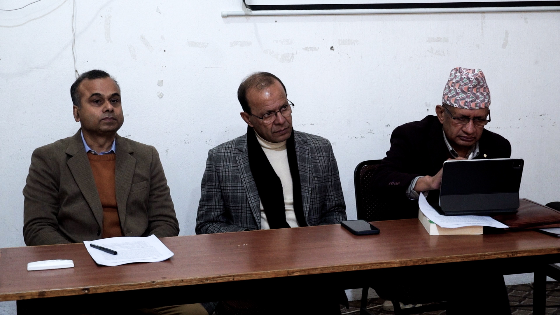 संविधान बदल्ने होइन, संशोधन गर्ने हो : प्रदीप ज्ञवाली
