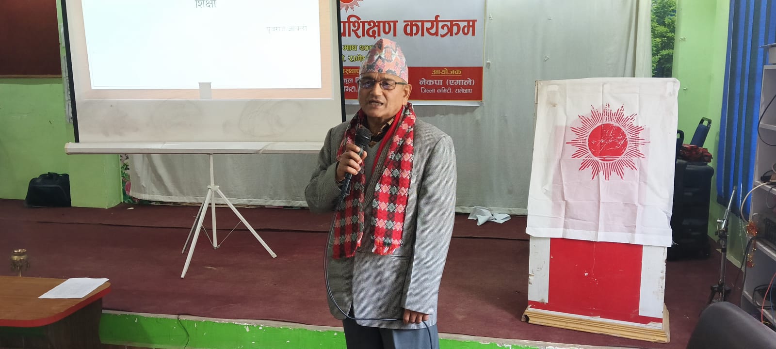 प्रचण्डको अवसरवादी चरित्रका कारण कांग्रेस-एमाले एक ठाउँमा उभिए : ज्ञवाली