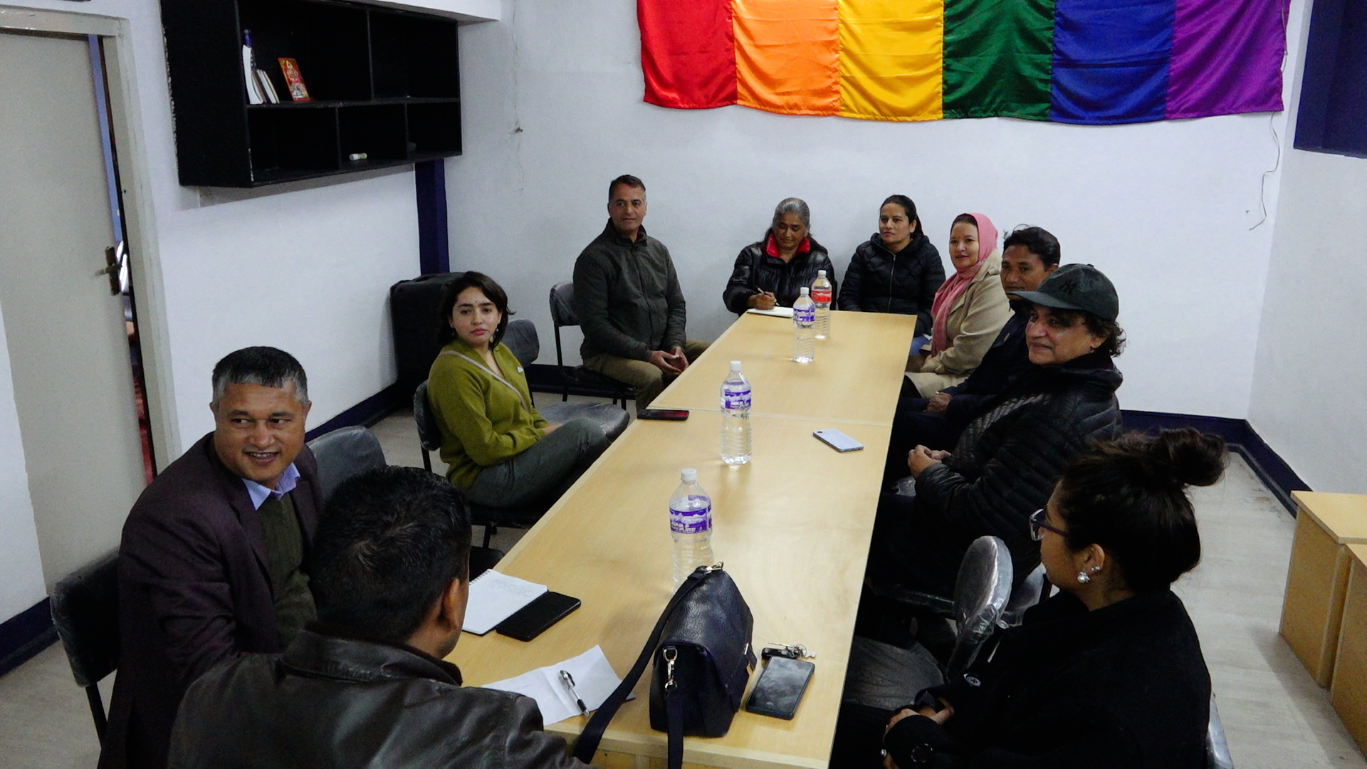 एमालेको कारबाहीप्रति आक्रोश : ‘फरक मत राख्नेमाथि कारबाही गरिनु गलत’