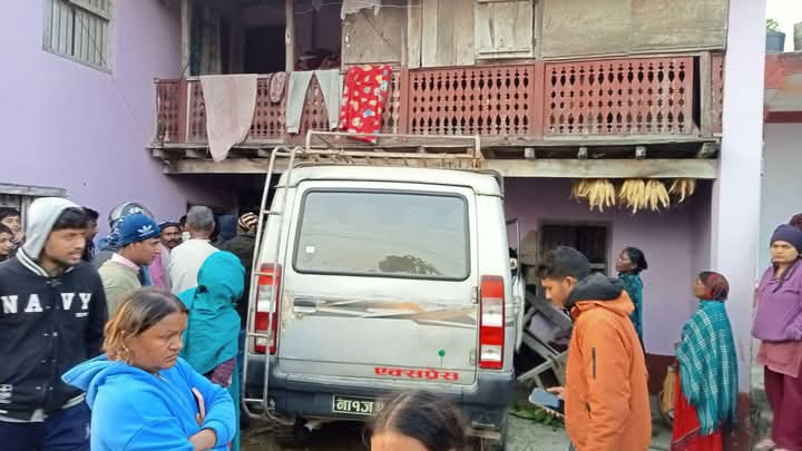 सुमो घरमा छिरेपछि…
