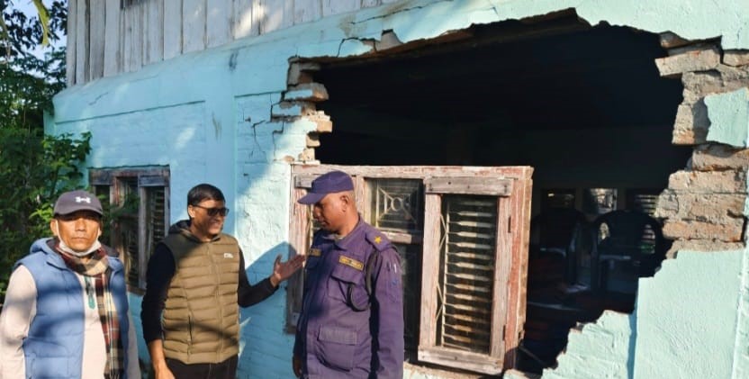 हात्तीको उपद्रो,१२ भन्दा बढी घरमा क्षति