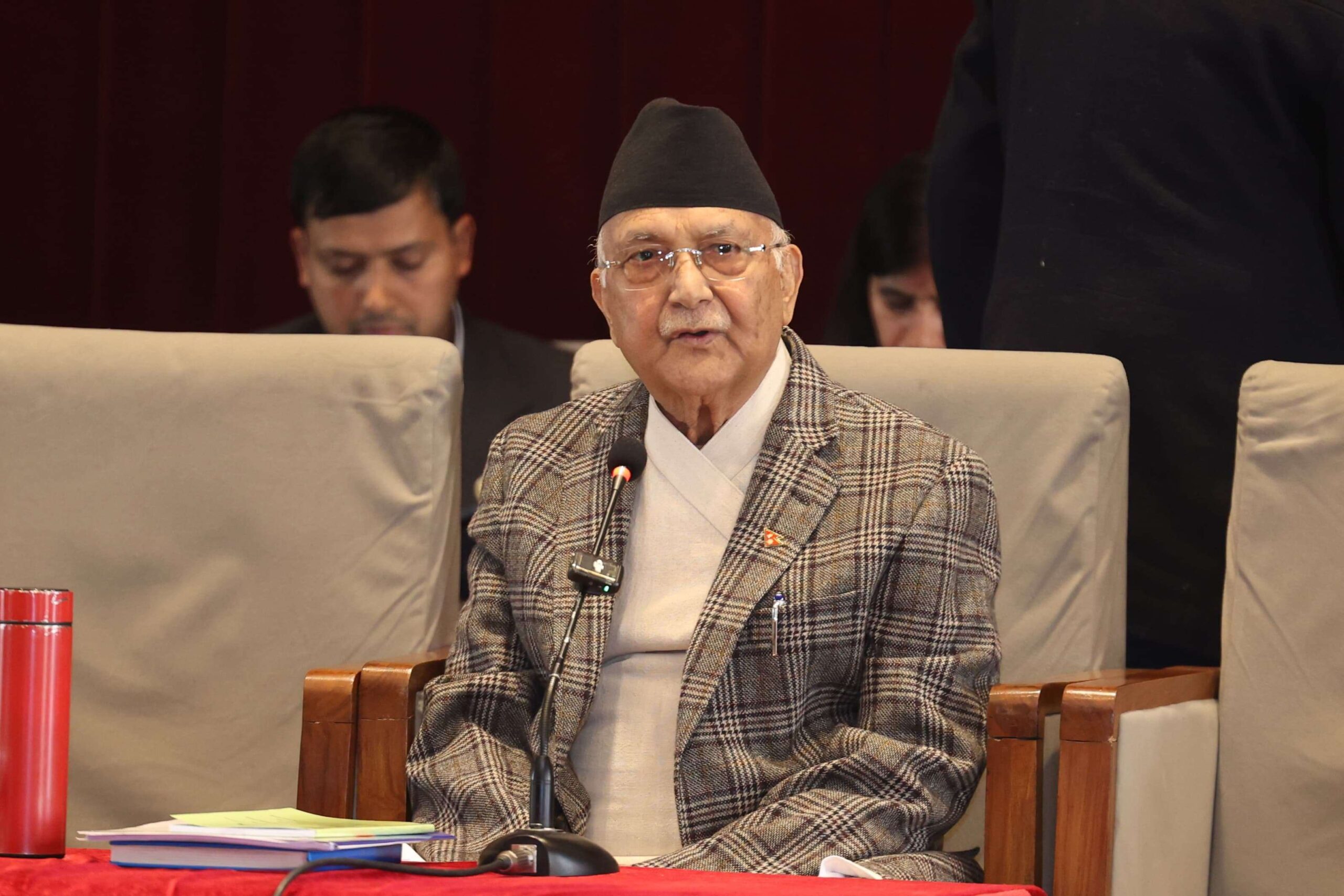 प्रचण्डलाई ओलीको जवाफ- ०८४ को चुनावपछि सरकार परिवर्तन हुन्छ