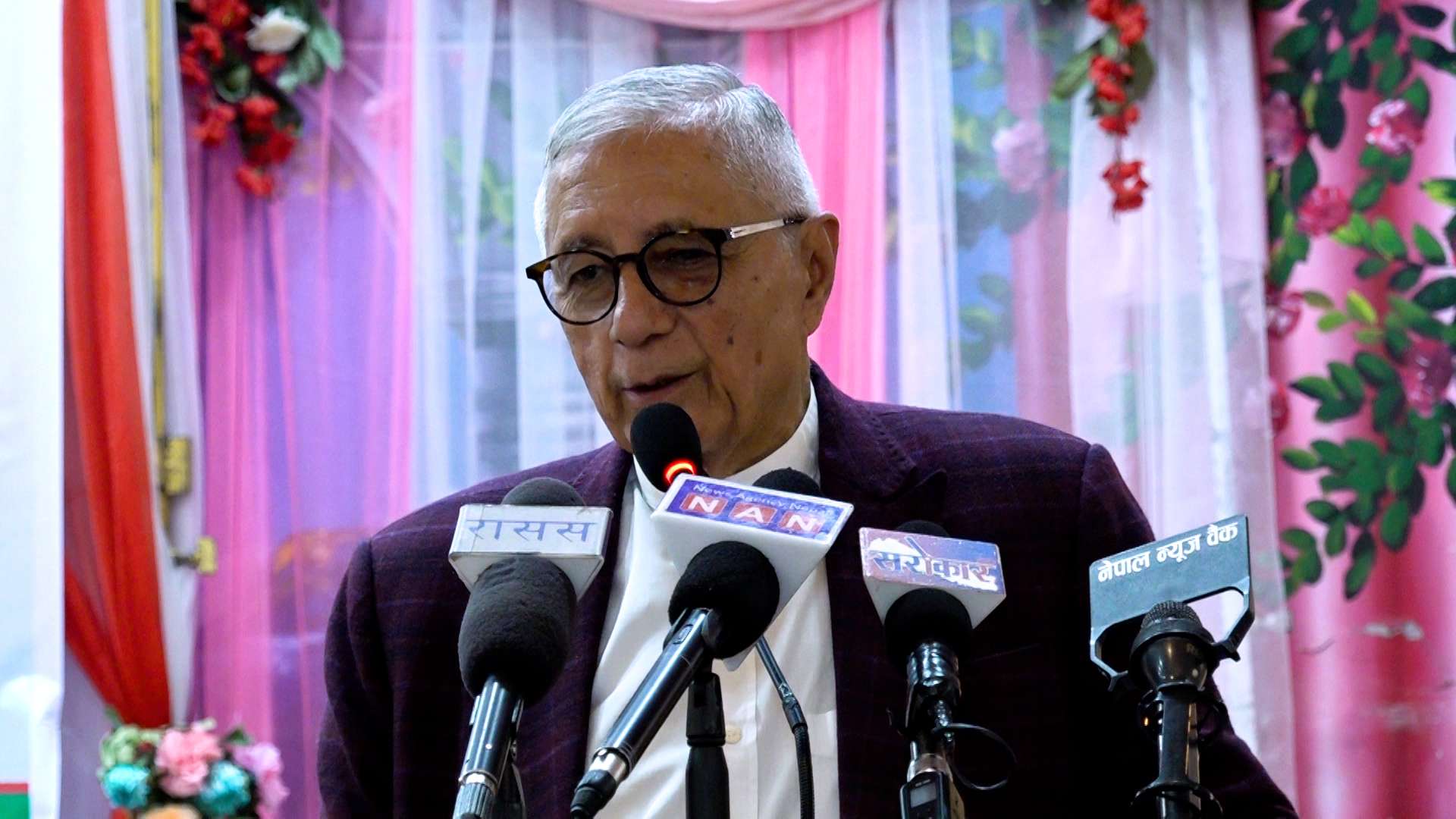 कांग्रेस-एमाले सरकारले गरेका खराब कामहरु जनतामा लैजानुपर्छ : डा.शेखर कोइराला