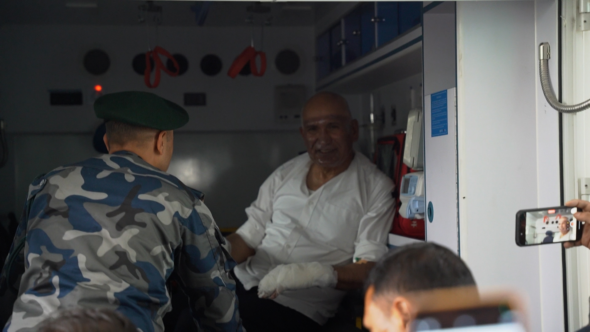 अर्थमन्त्री पौडेल र मेयर आचार्यलाई भेटन पूर्ण रुपमा बन्द अर्थमन्त्री पौडेल र मेयर आचार्यलाई भेटन पूर्ण रुपमा बन्द