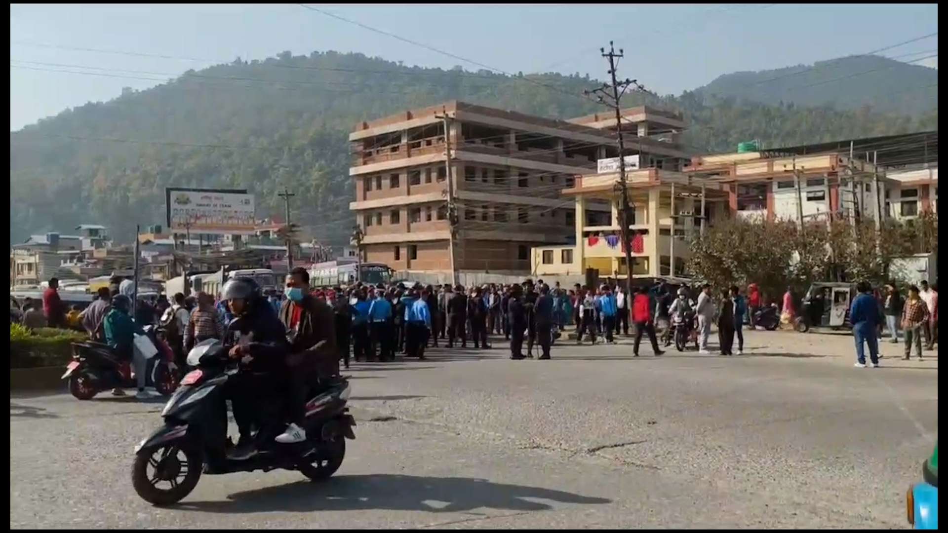 मकवानपुरको मनहरीमा सडक दुर्घटना, एक युवकको मृत्यु