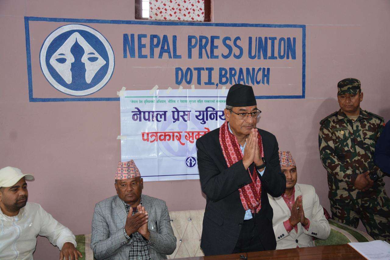 गणतन्त्रको विकल्प राजतन्त्र हुन सक्दैन : गृहमन्त्री