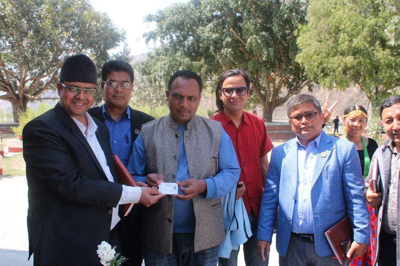पत्रकारलाई परिचयपत्र वितरण गर्न प्रेस रजिष्टारको कार्यालय वाग्मतीद्वारा शिविर आयोजना