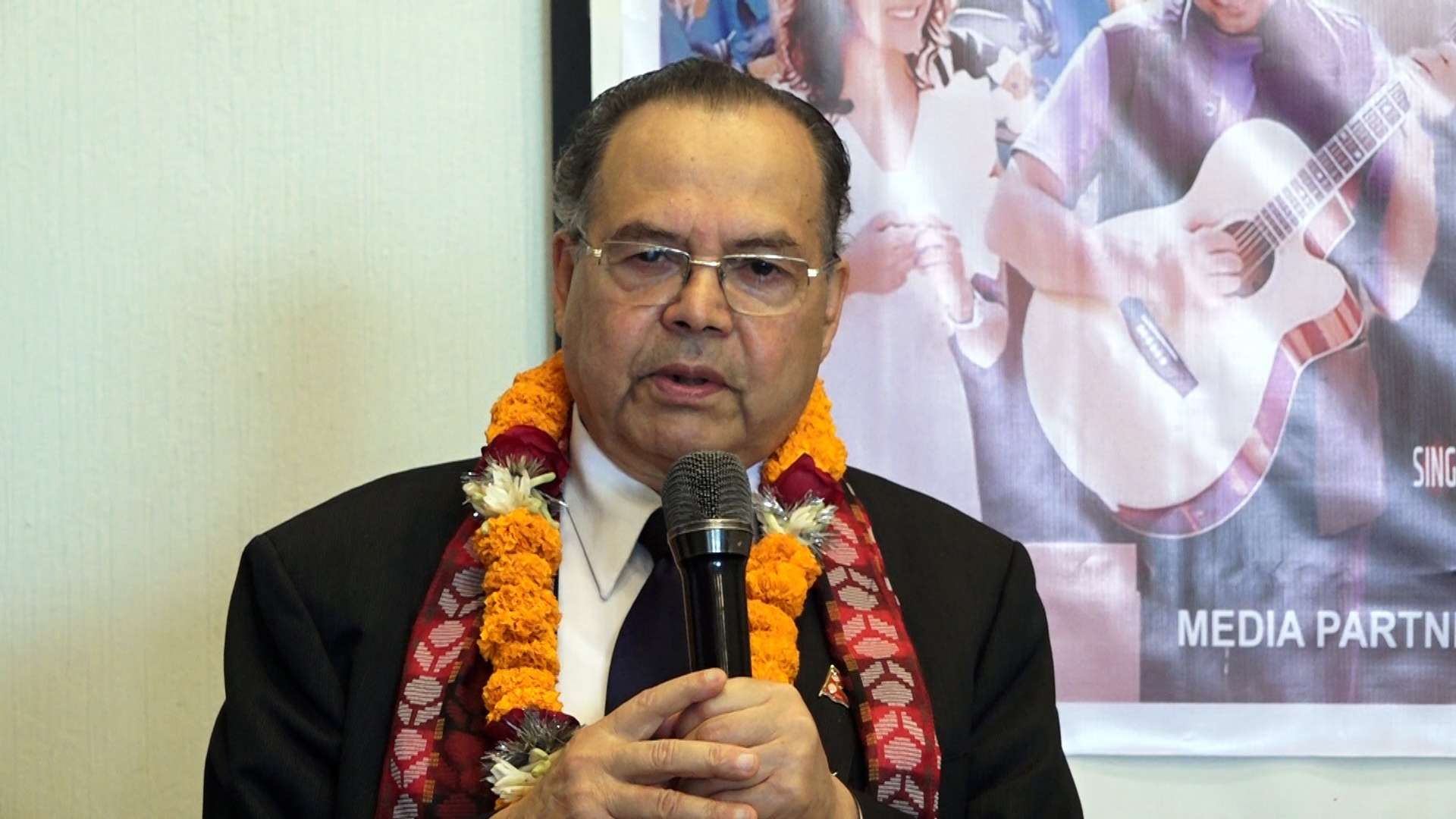 वशंतन्त्रलाई बोक्न यो राष्ट्र तयार छैन : झलनाथ खनाल