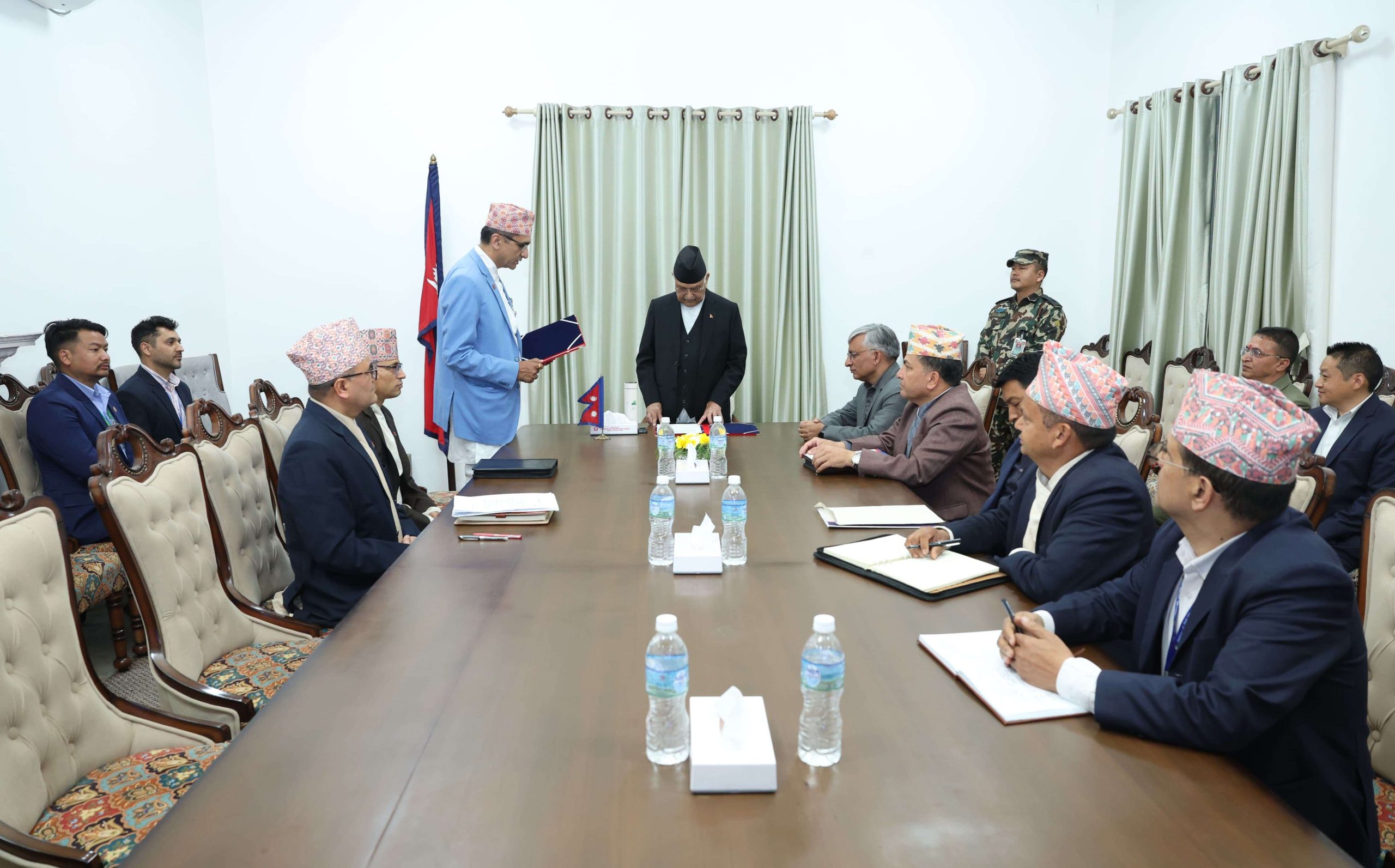 काठमाडौं विश्वविद्यालयका नवनियुक्त उपकुलपतिको सपथ