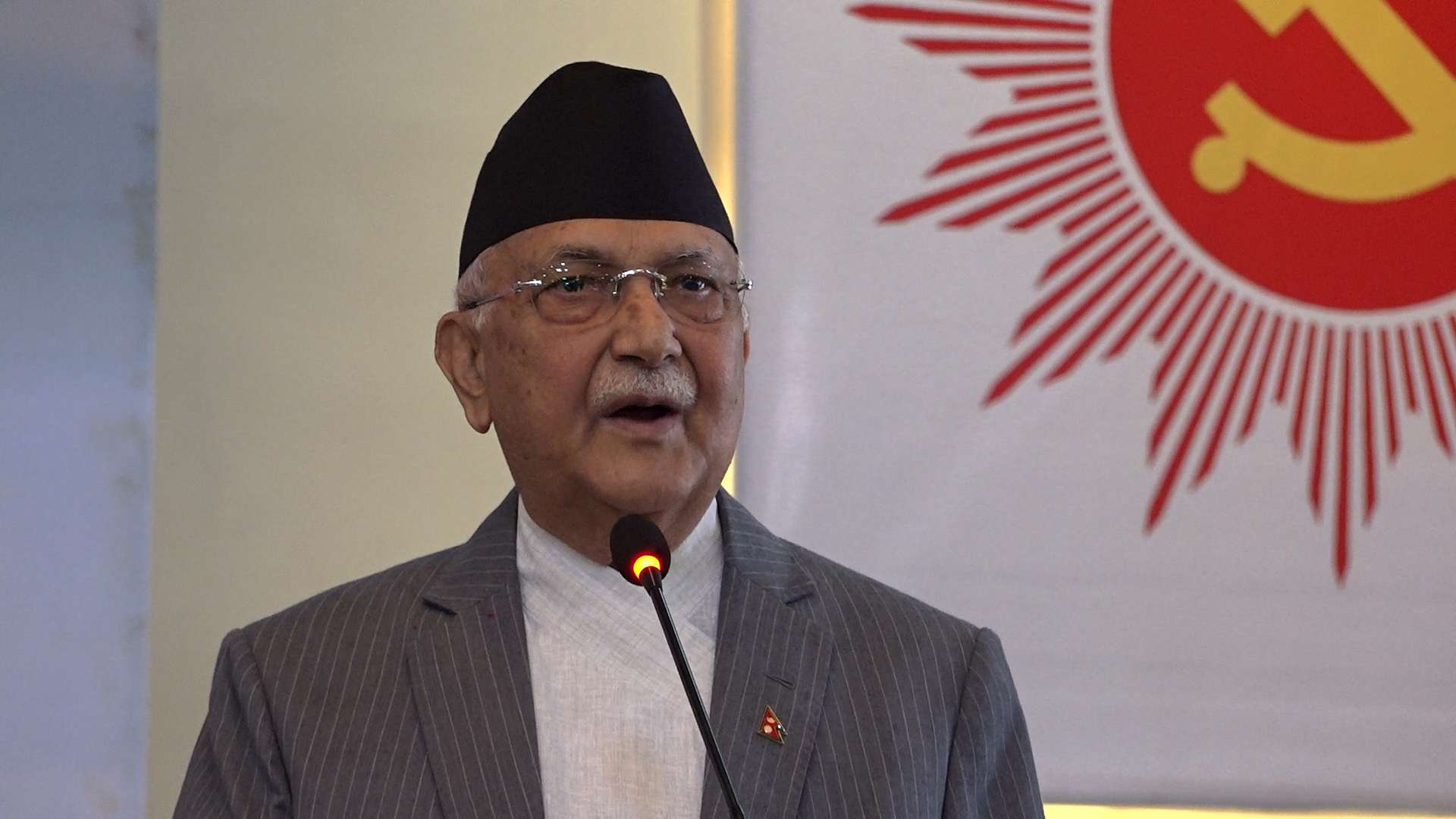 सरकारलाई बद्नाम गर्ने र झुटलाई फैलाउनेहरु सक्रिय भएका छन : ओली