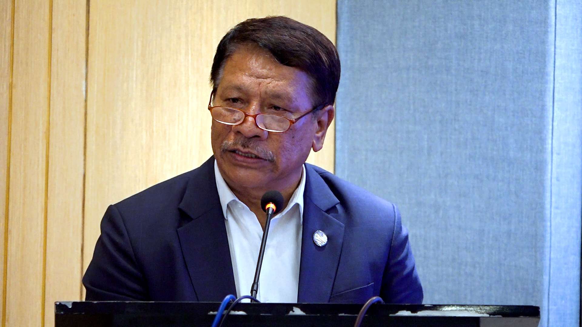 सरकार बहुआयामिक चुनौतीहरुको सामना गर्न प्रतिबद्ध छ : मन्त्री सिंह