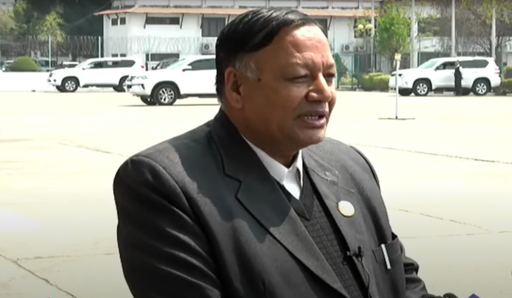 कुलमान घिसिङ जस्तो योग्य कर्मचारीलाई यो सरकारले अपमान गर्नु खेदजनक :  देवेन्द्र पौडेल