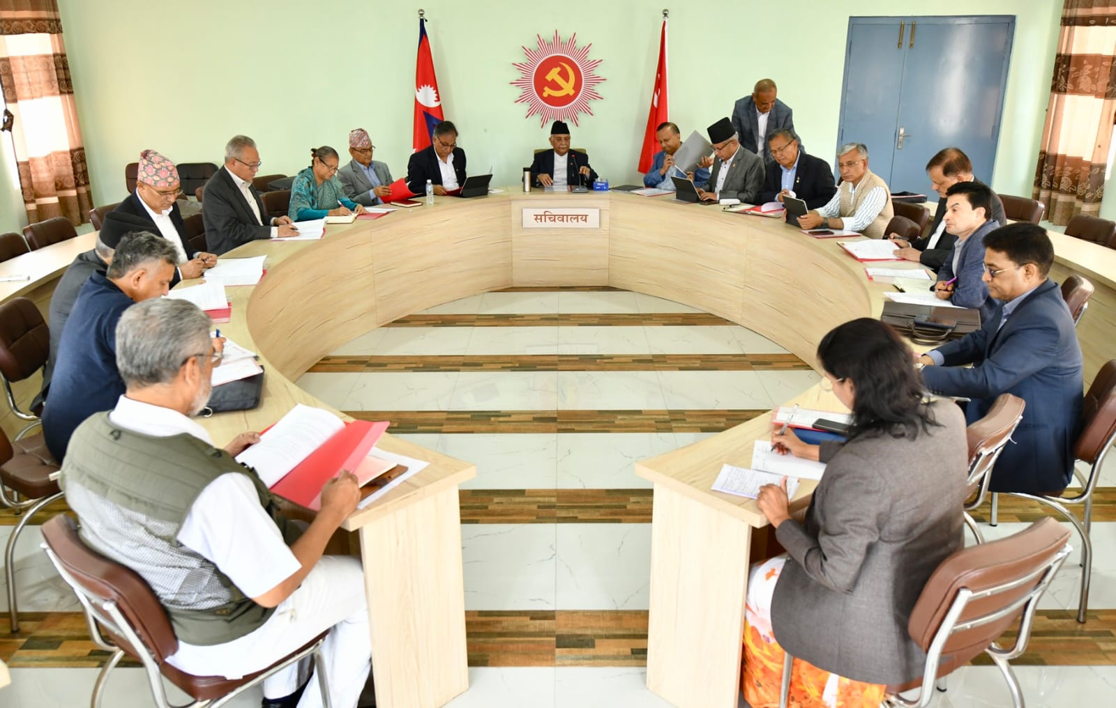 एमाले सचिवालय बैठक बस्दै