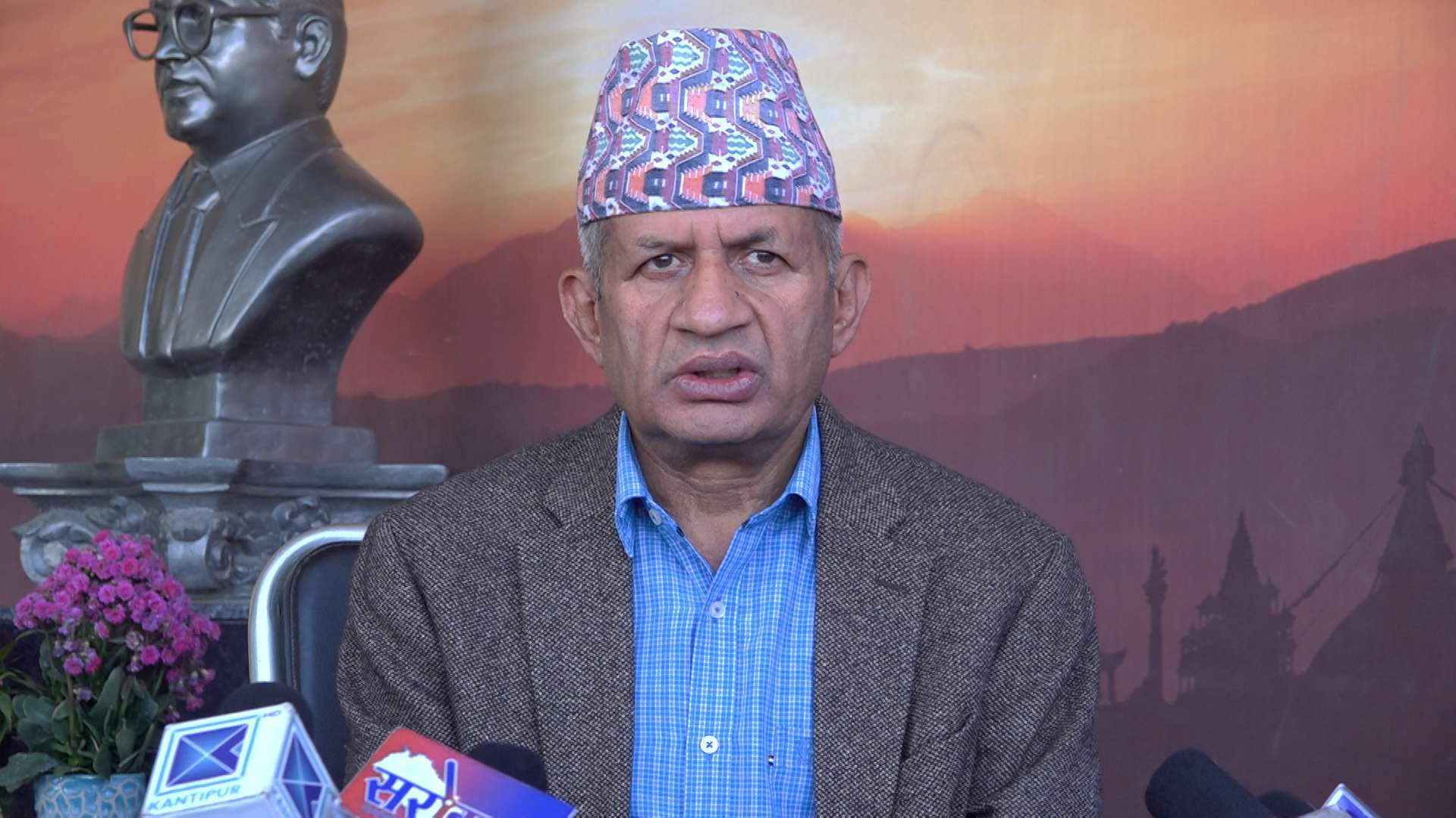 २१ औं शताब्दीमा वंशगत शासनको बहस गर्नु हानिकारक छ : प्रदिप ज्ञवाली