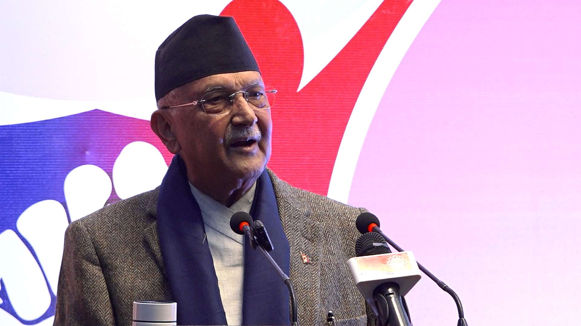 न्यूनतम पारिश्रमिक नदिने अस्पतालहरूलाई कारबाही गर्ने प्रधानमन्त्रीको चेतावनी