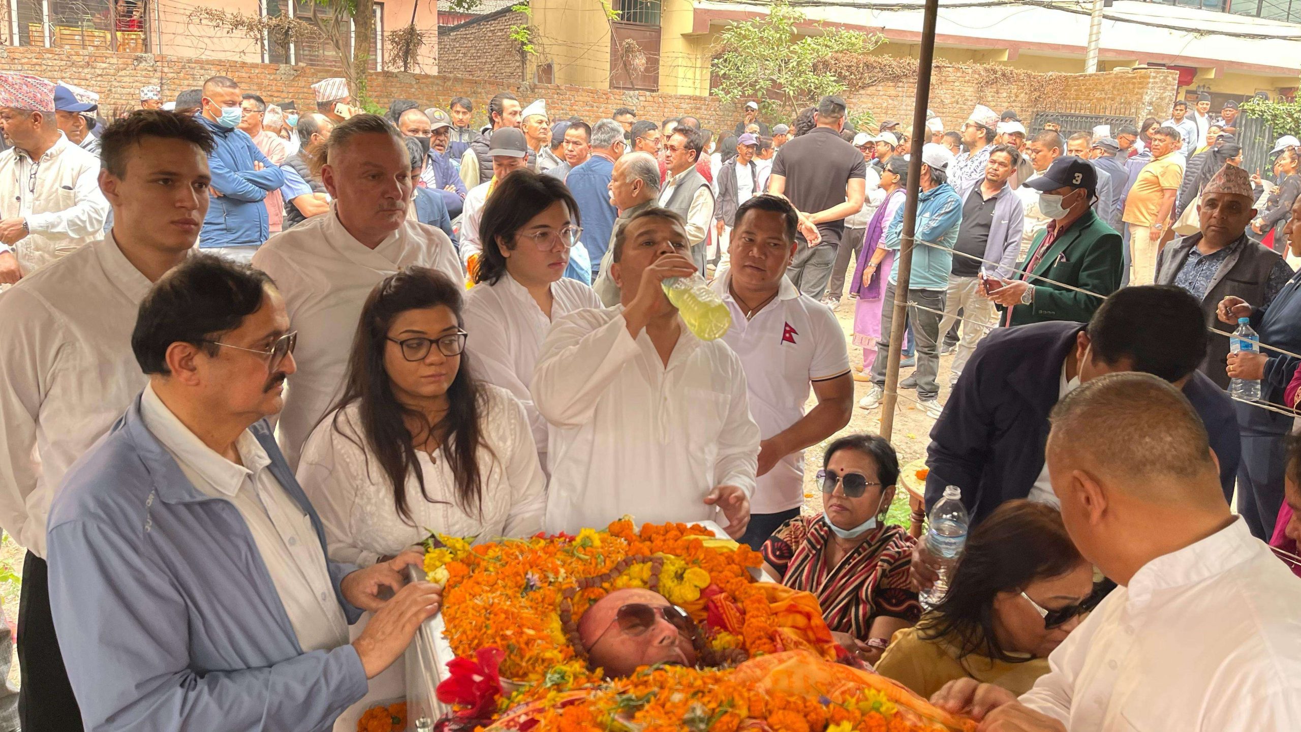 पार्टी कार्यालयमा राप्रपा सांसद बोहराको अन्तिम श्रद्धाञ्जली