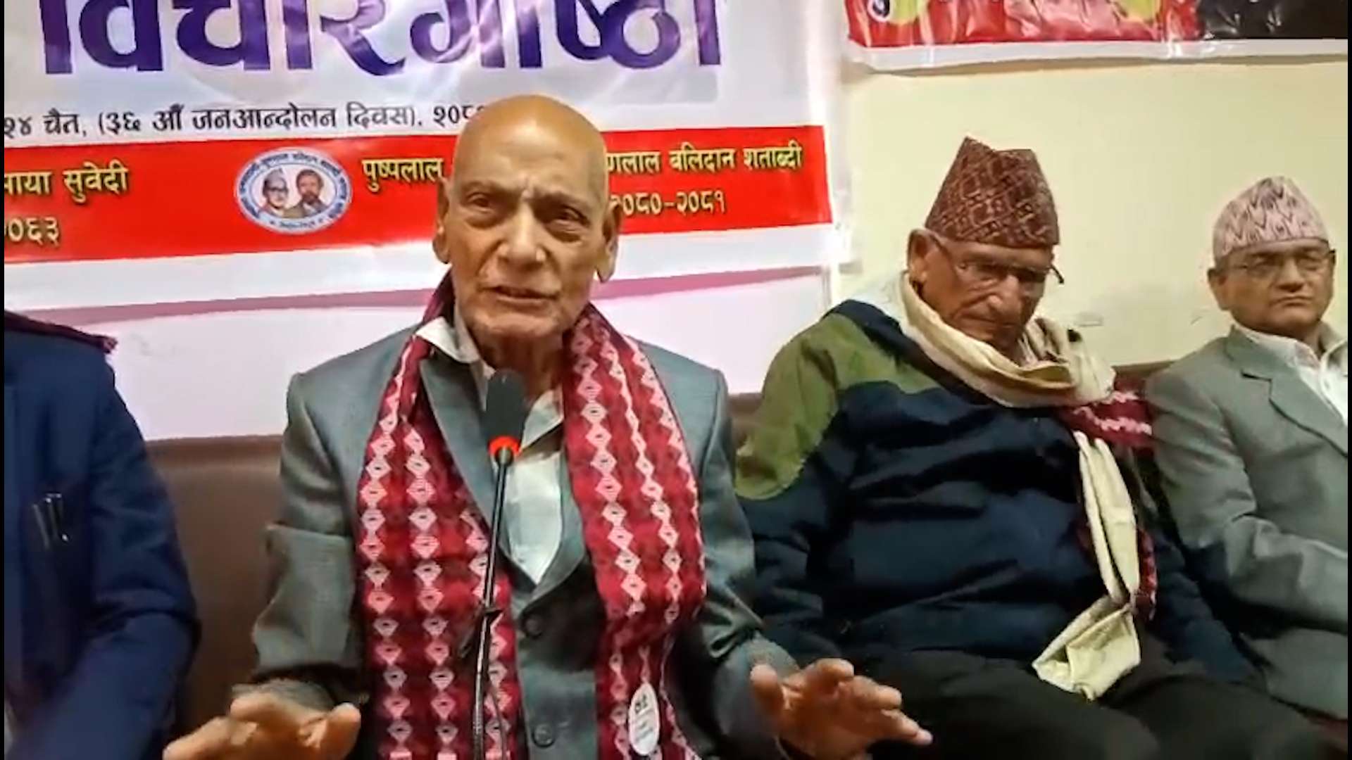 ओली, प्रचण्ड, नेपाल कम्युनिष्ट होइनन् : मोहनचन्द्र अधिकारी