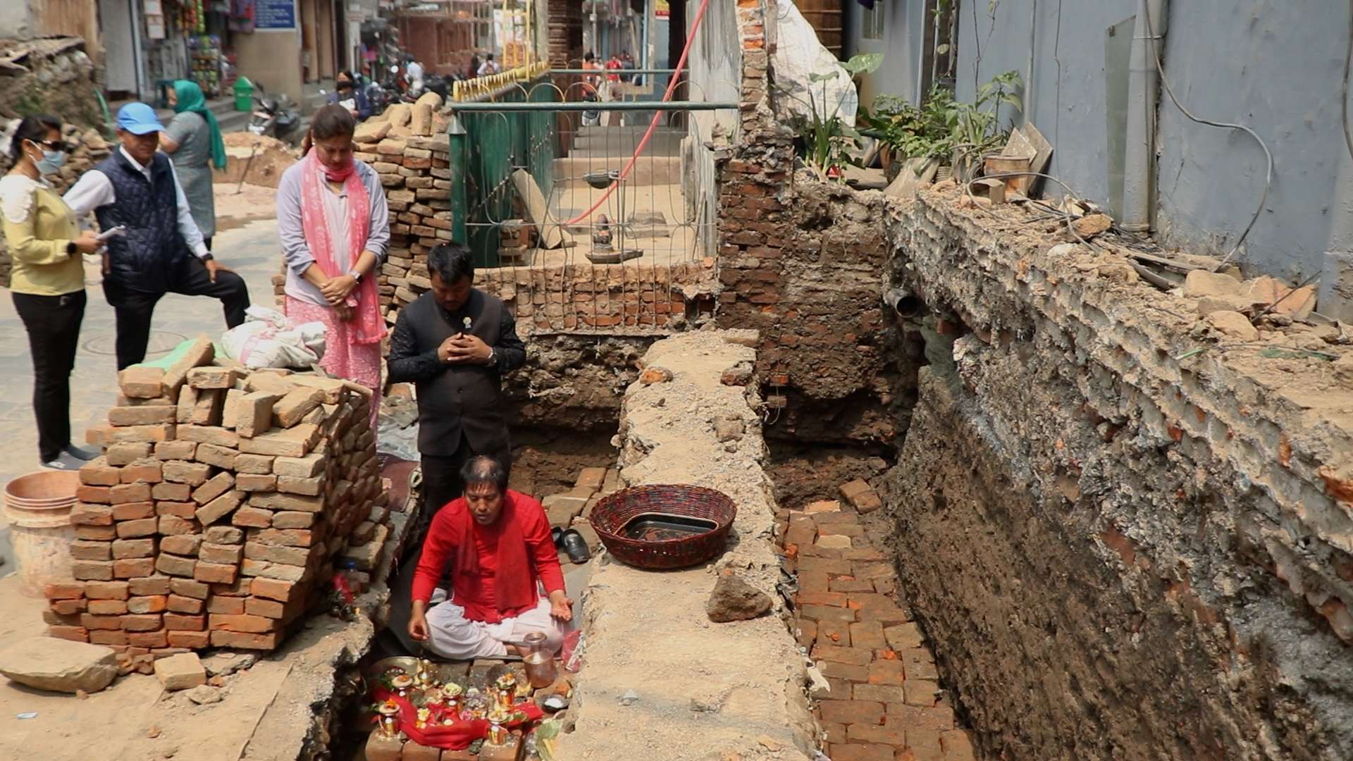 २४४ वर्ष पुरानो मठा फल्चा पुनः निर्माणको लागि शिलान्यास