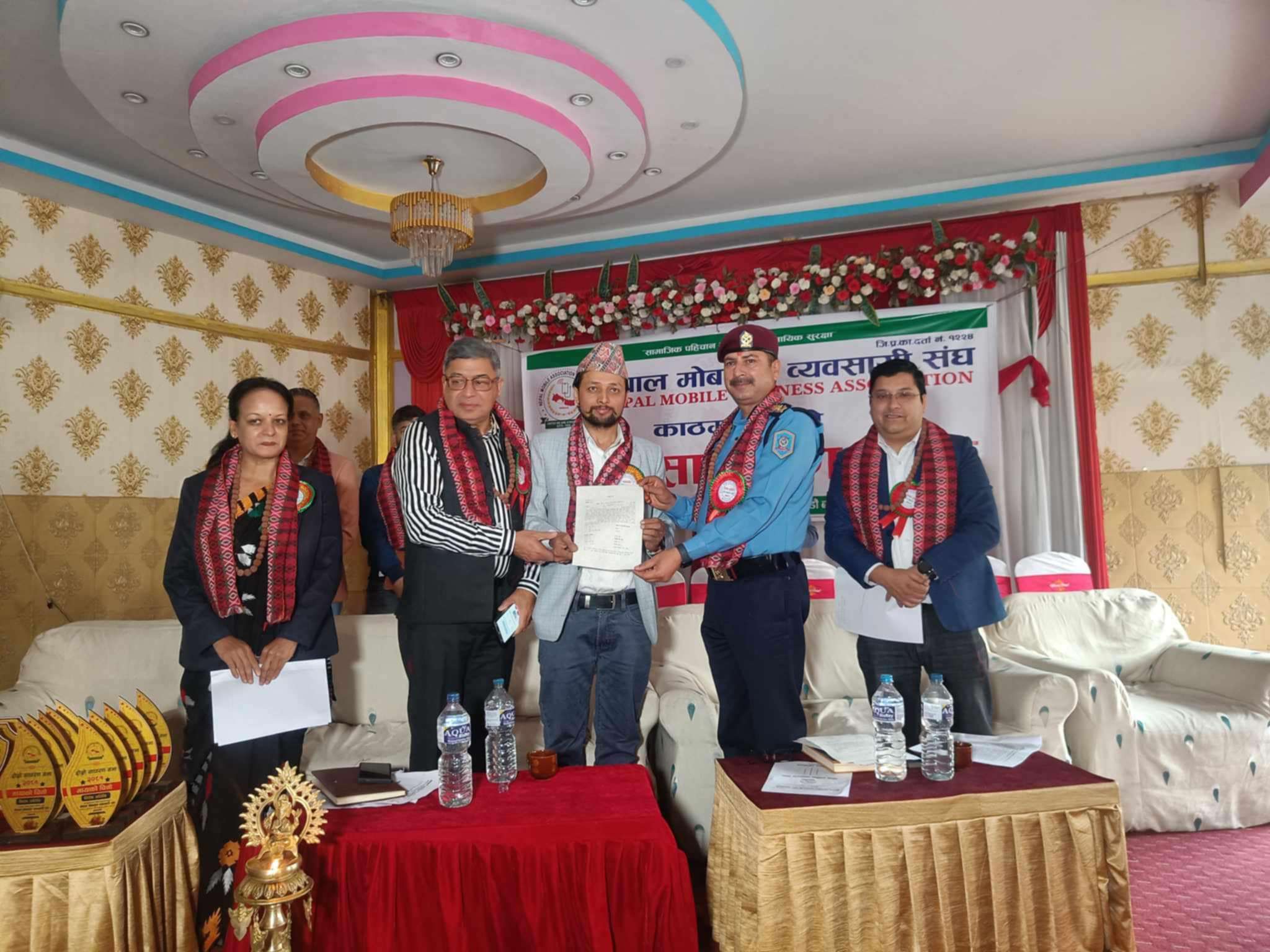 मोबाइलबाट हुने अपराध रोक्न व्यवसायी र प्रहरीबीच समझदारी, सेकेन्ड ह्यान्ड कारोबारमा सहज हुने