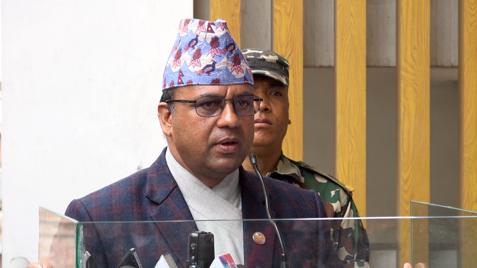 भौतिक विकासका सबै सुखसुविधाहरु आफ्नै हुनुपर्छ भन्ने सोच गलत : मन्त्री पाण्डे