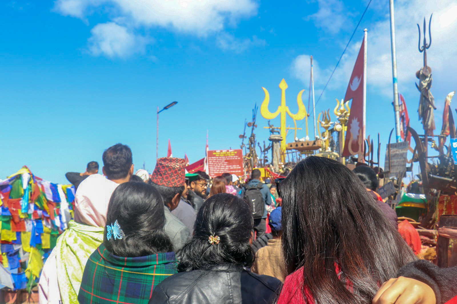 कालिञ्चोकमा पर्यटकको चहलपहल (तस्बिरहरू)