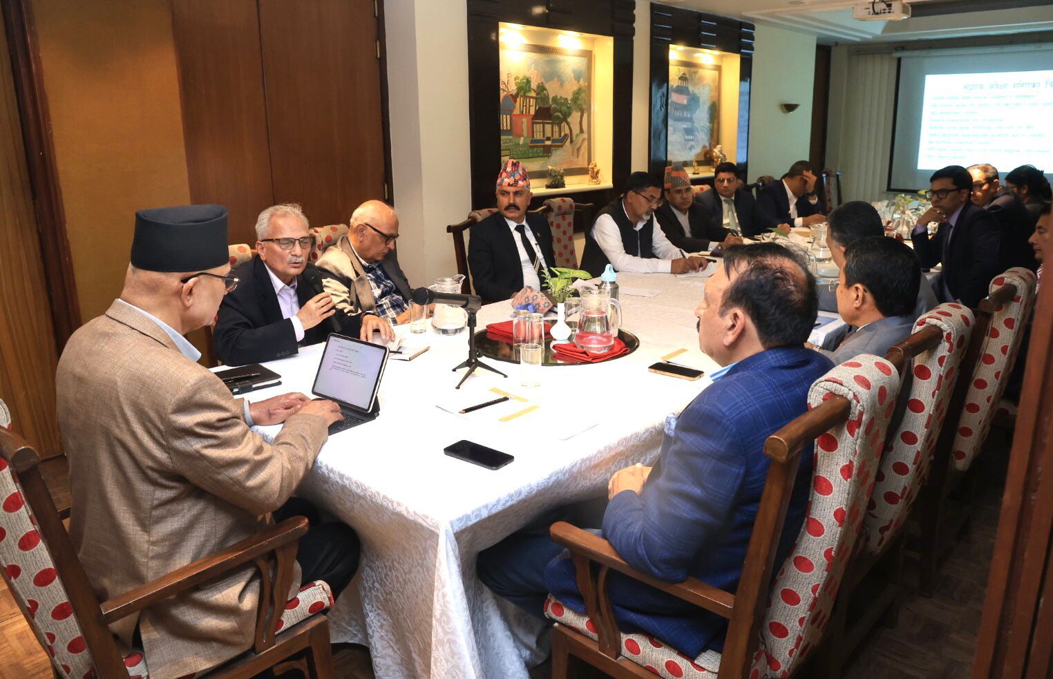 आर्थिक वर्ष २०८२/०८३ को बजेटबारे पूर्व अर्थमन्त्रीहरुसँग परामर्श