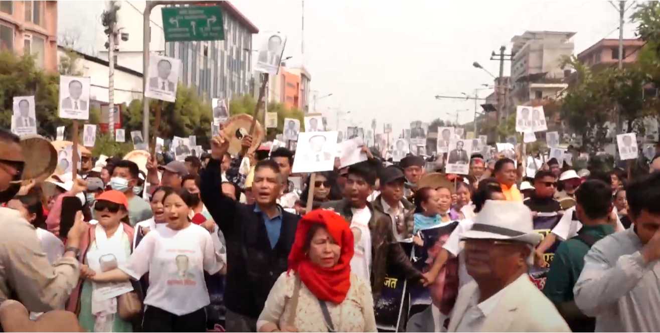 डाक्टरहरूले काठमाडौंमा प्रदर्शन गरे