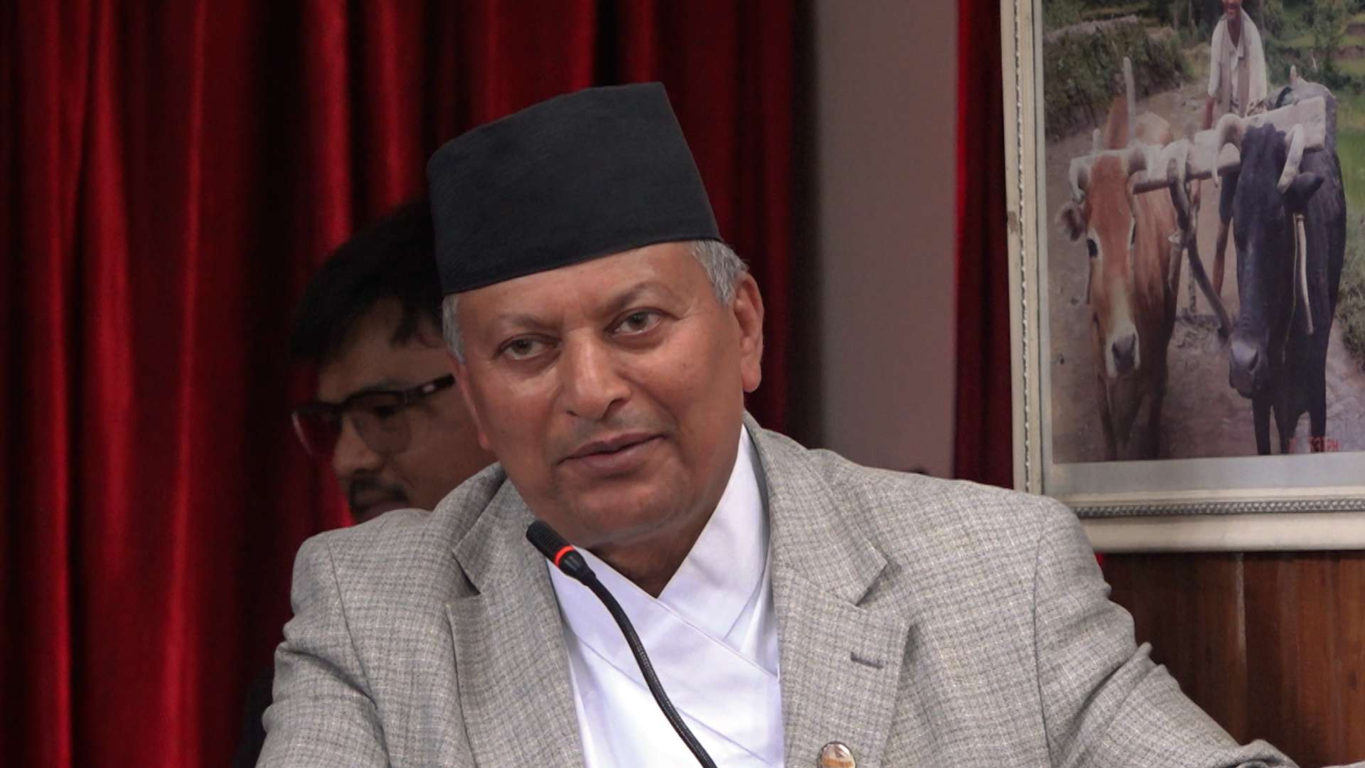 सहकारी क्षेत्रलाई भ्रमित पार्न नराम्रा भाष्यहरू खडा गरिँदैछ : मन्त्री अधिकारी