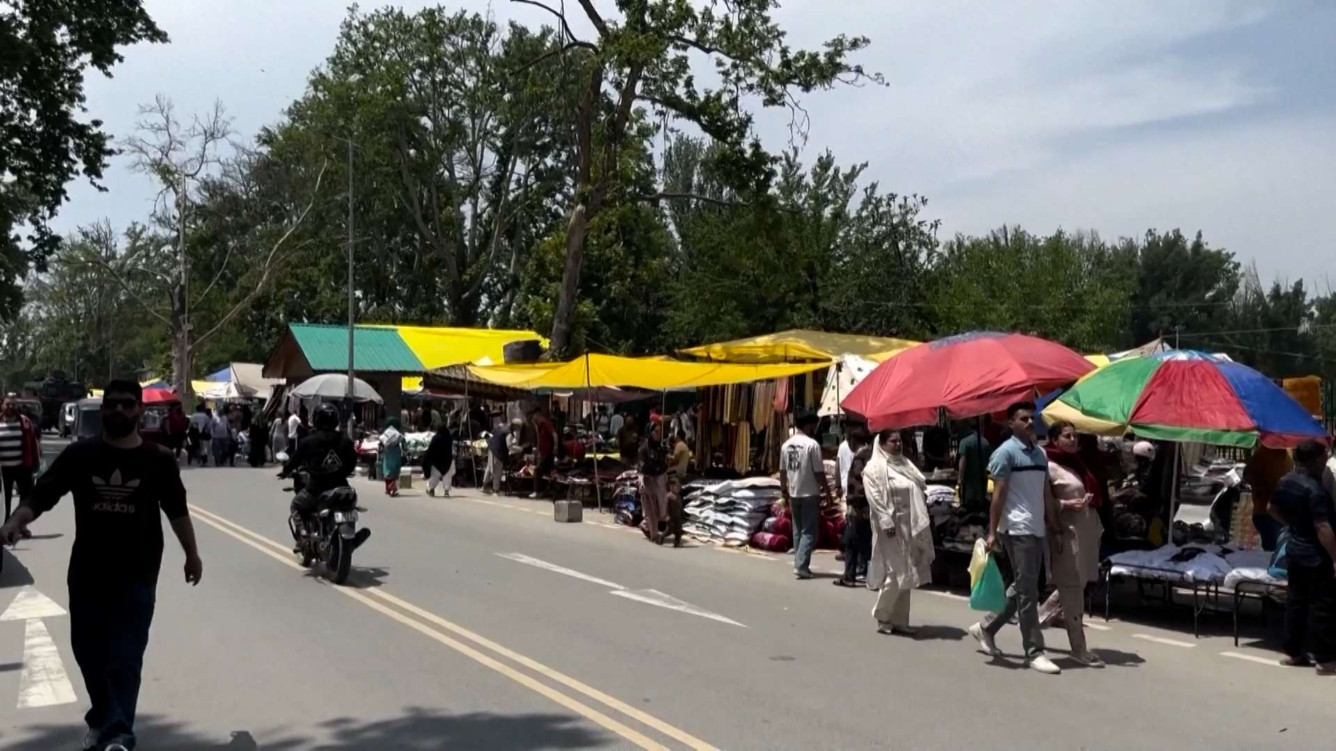 भारत–पाकिस्तानको युद्धविराम घोषणापछि काश्मीरमा चहलपहल बढ्यो