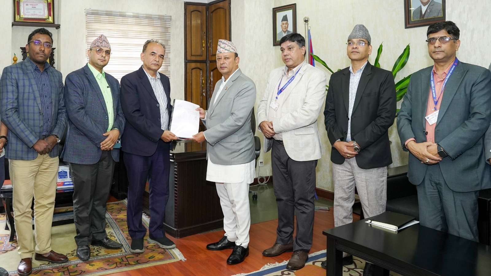 ताप्लेजुङ दुर्घटना- लापरवाही गर्ने कर्मचारीलाई कारवाही हुन्छ : मन्त्री खड्का