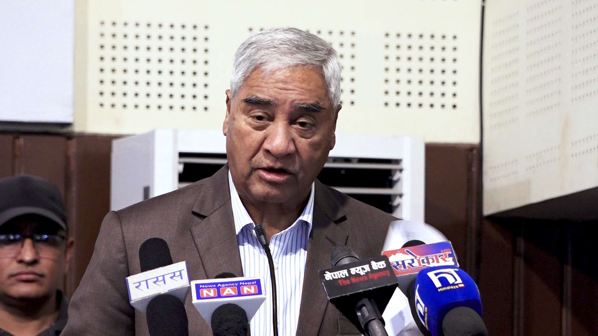 शिक्षा ऐन र निजामती ऐन ल्याउन कांग्रेस दृढ छ : देउवा