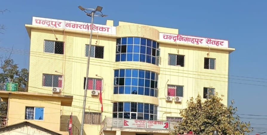 तीन विद्यालयको तह घटाउने, एकलाई अर्कोमा गाभ्ने चन्द्रपुर नगरपालिकाको निर्णय
