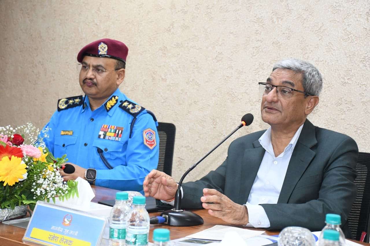 विपद् व्यवस्थापनमा थप क्रियाशील भई काम गर्न गृहमन्त्री लेखकको निर्देशन