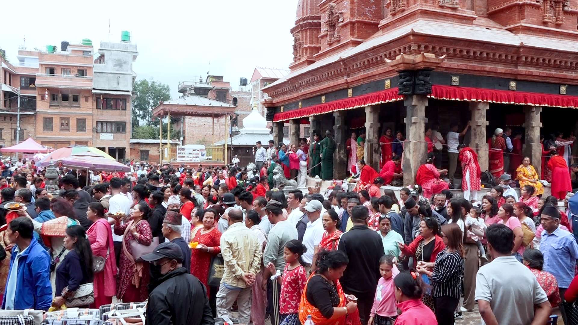 १० वर्षपछि बुङ्गमति कुमारी माजुलाई बस्त्र,आभूषण तथा गरगहना चढाइयो